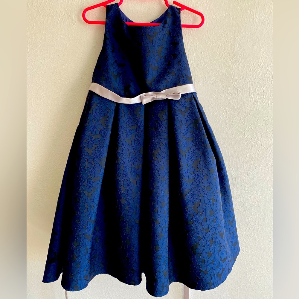 NWOT. Navy blue embossed dress